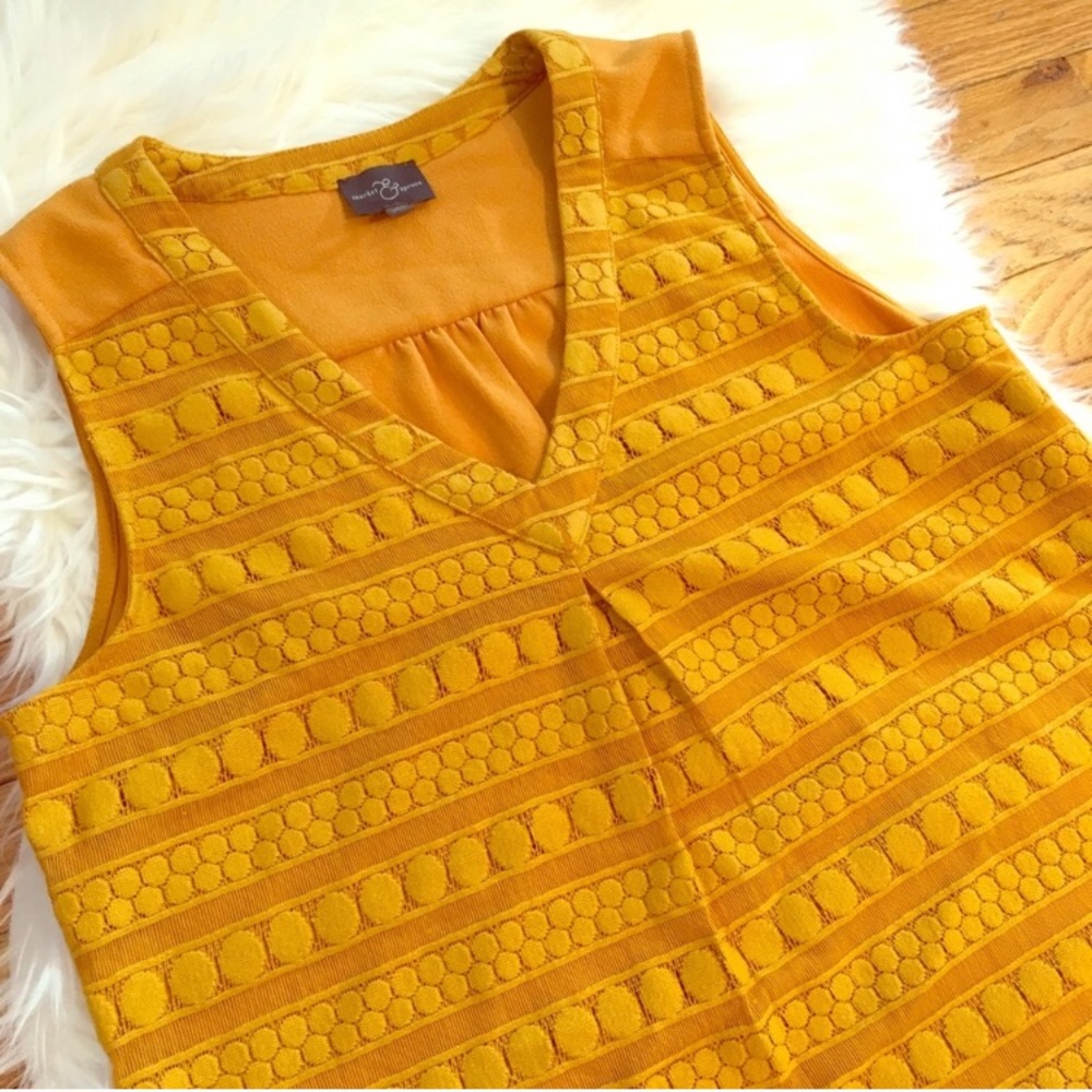 Market and Spruce Gold Top